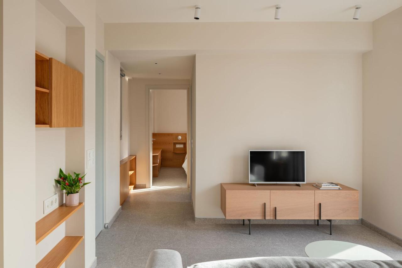 Townhouse Lefkada Aparthotel ภายนอก รูปภาพ
