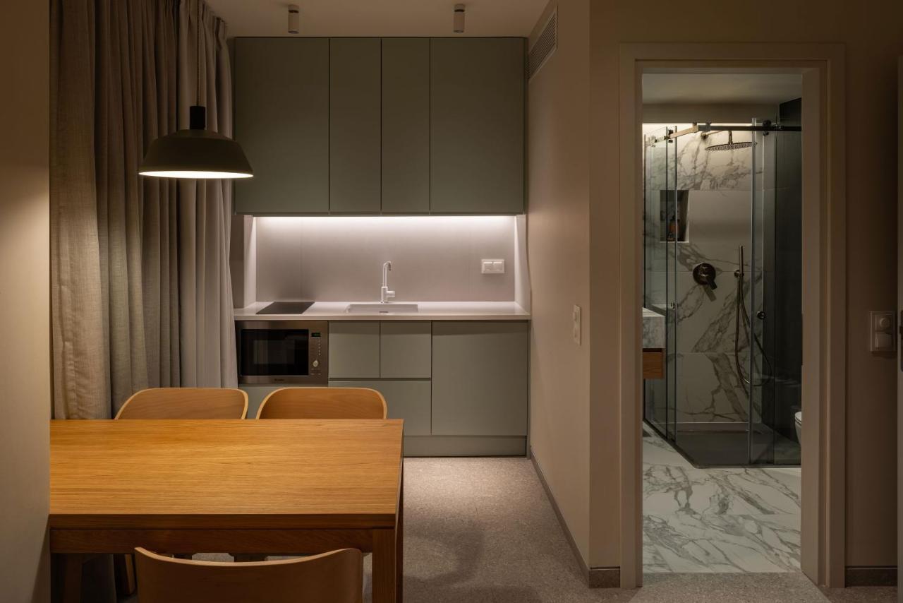 Townhouse Lefkada Aparthotel ภายนอก รูปภาพ